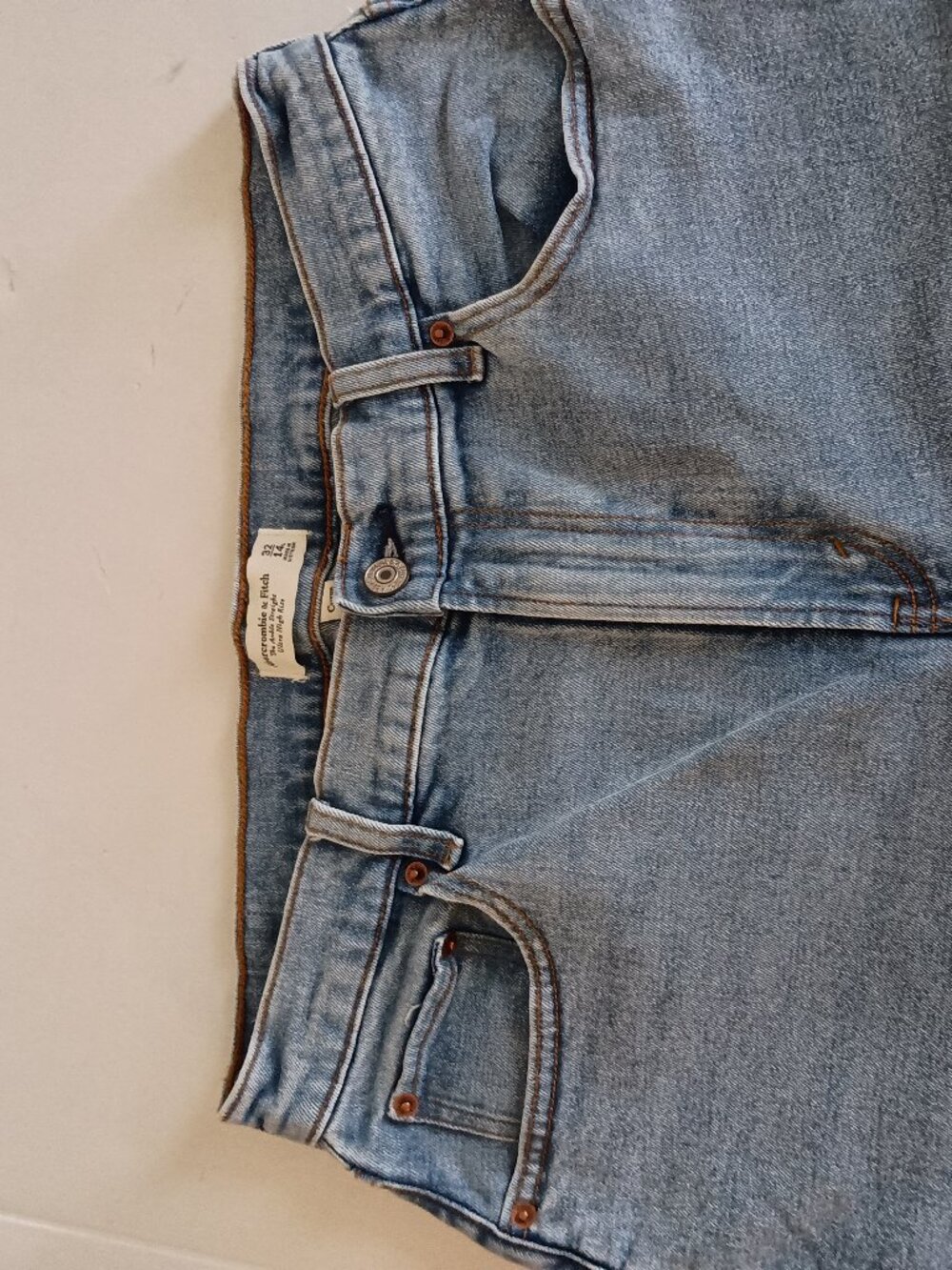 Abercrombie & Fitch Ankle Straight Jeans Ultra High Rise Light Wash Sz 14L (32W) - Picture 6 of 16